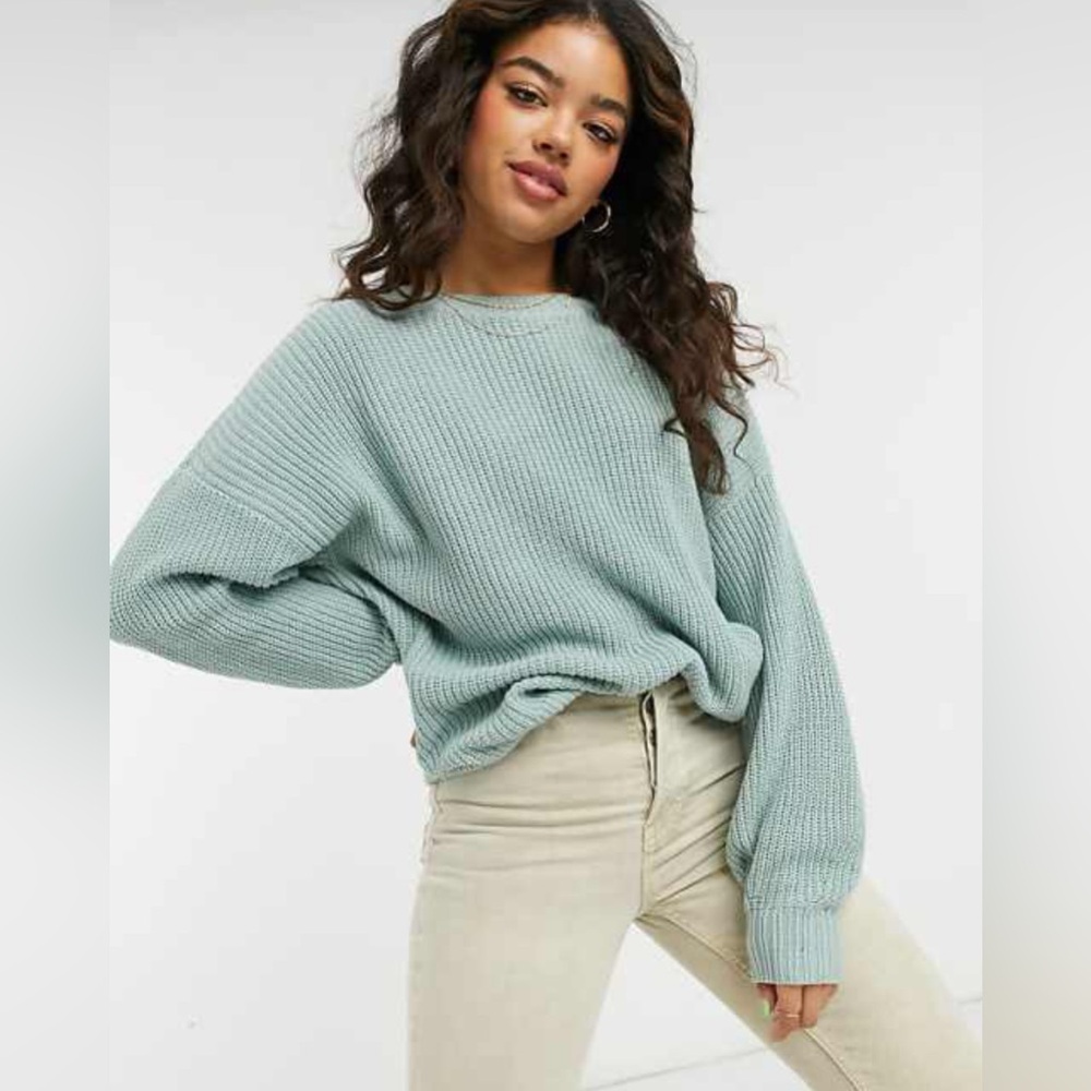 Hollister Women's Sweater - Soft Green
